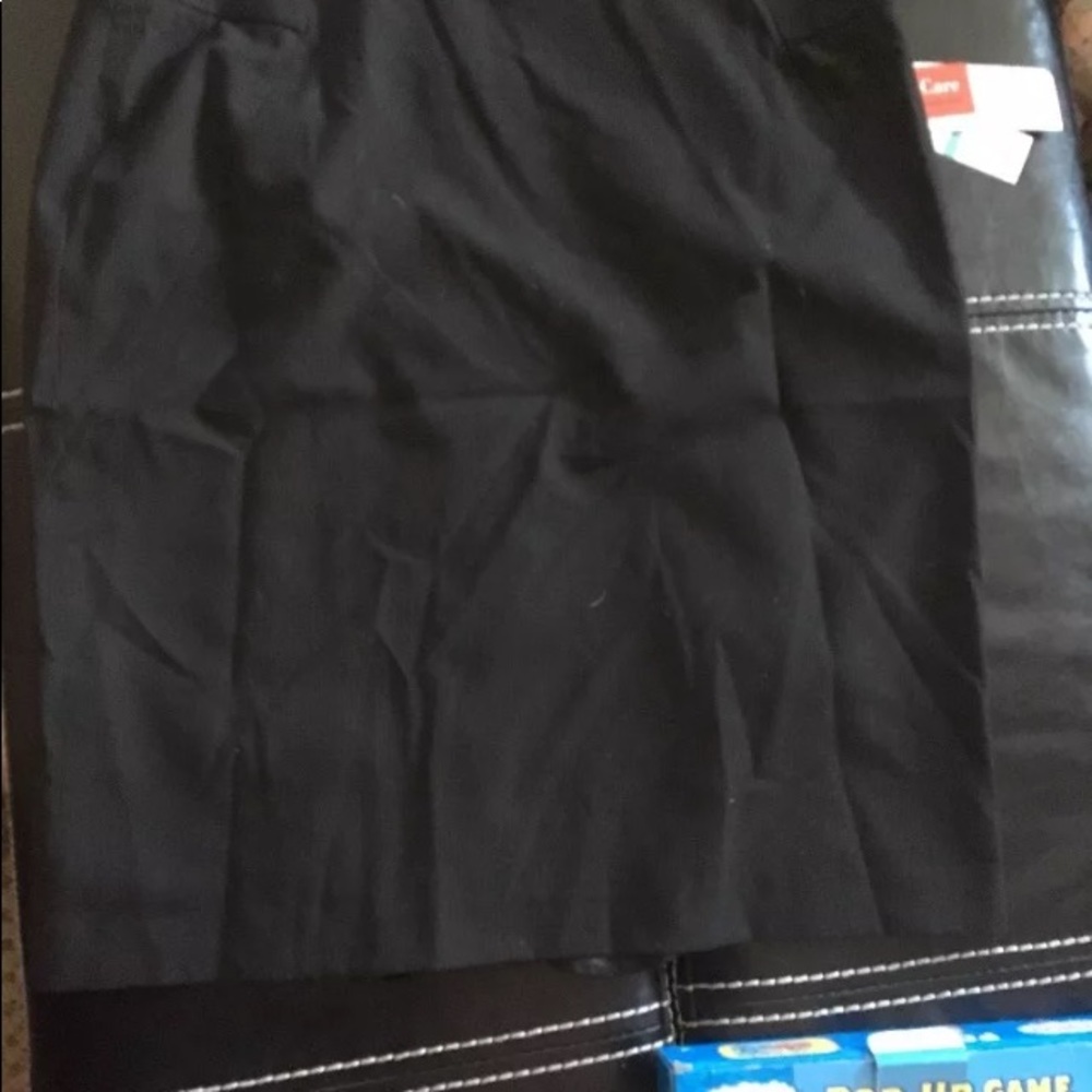 Rafaella Lord & Taylor black skirt 16